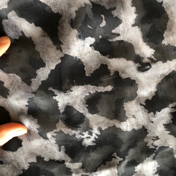 Sleeveless blouse - Picture 3 of 3